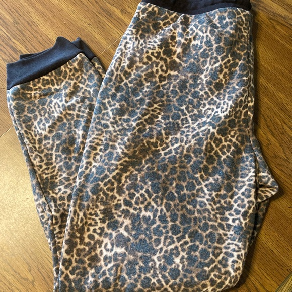 Rachel Parcell Sweatpants - Picture 6 of 6